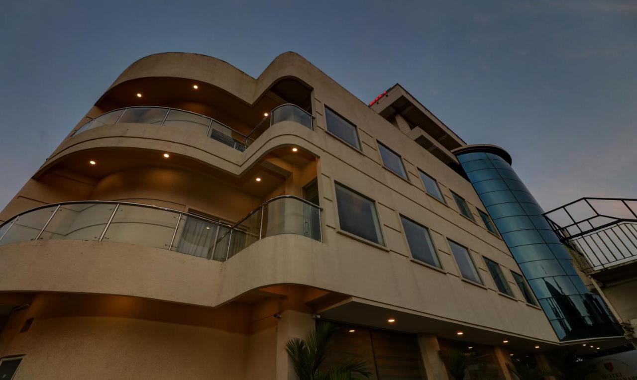 Treebo Tryst Sreepadmanabha Balaramapuram Hotel Ковалам Екстериор снимка